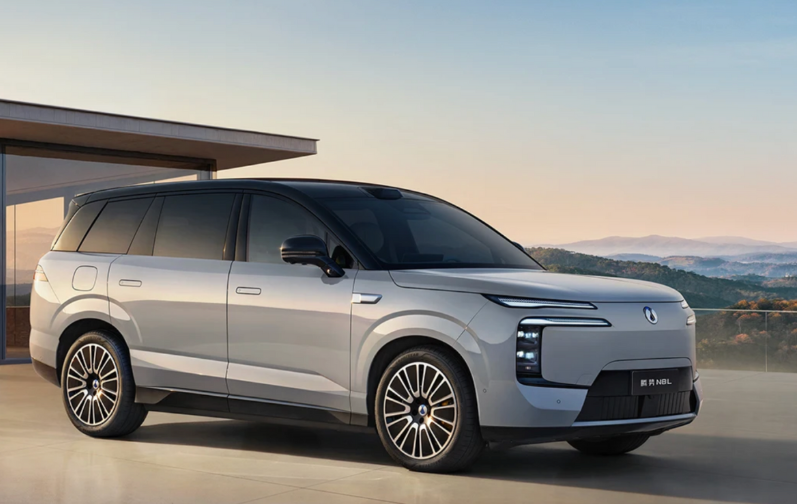 腾势N8L新车热销，比亚迪高端化迎来“加速度”