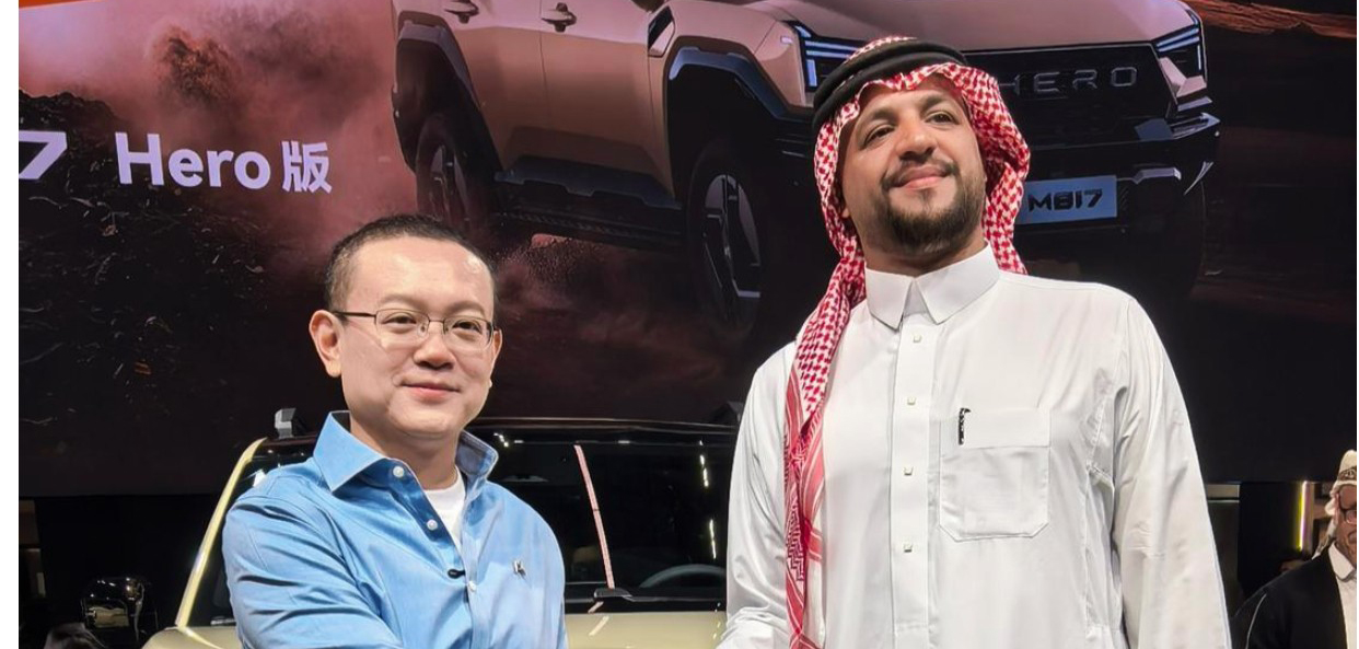 广州车展人气王！猛士展台被老外围爆