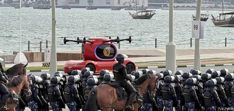 低空吸睛王！高域红色飞行汽车闪耀卡塔尔城市天际