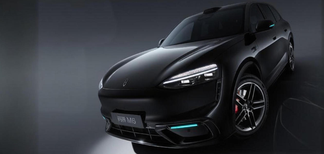 实拍问界M6 晶耀钻石切割大灯 年轻人看了都心动