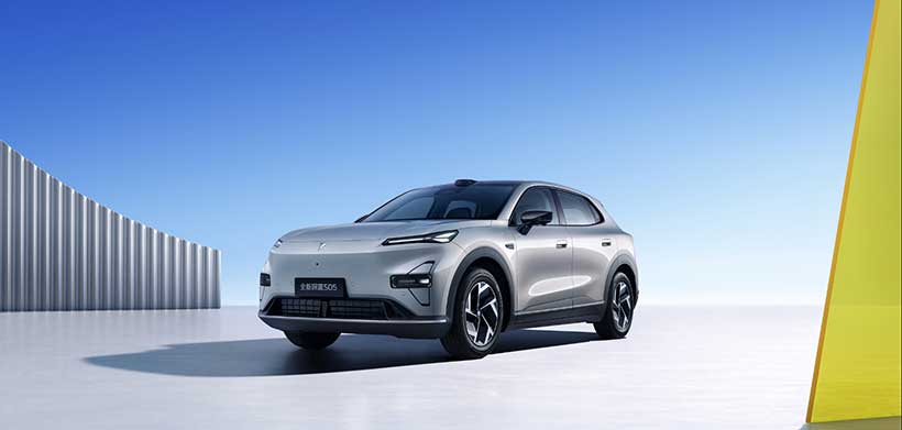 全球时尚激光智能SUV 全新深蓝S05为全球年轻家庭而来